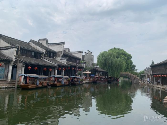 毁灭战士4
